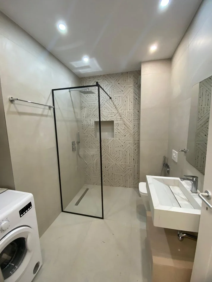 Tirane, jepet me qera apartament 1+1 , 88 m² 800 € (Kodra e Diellit)