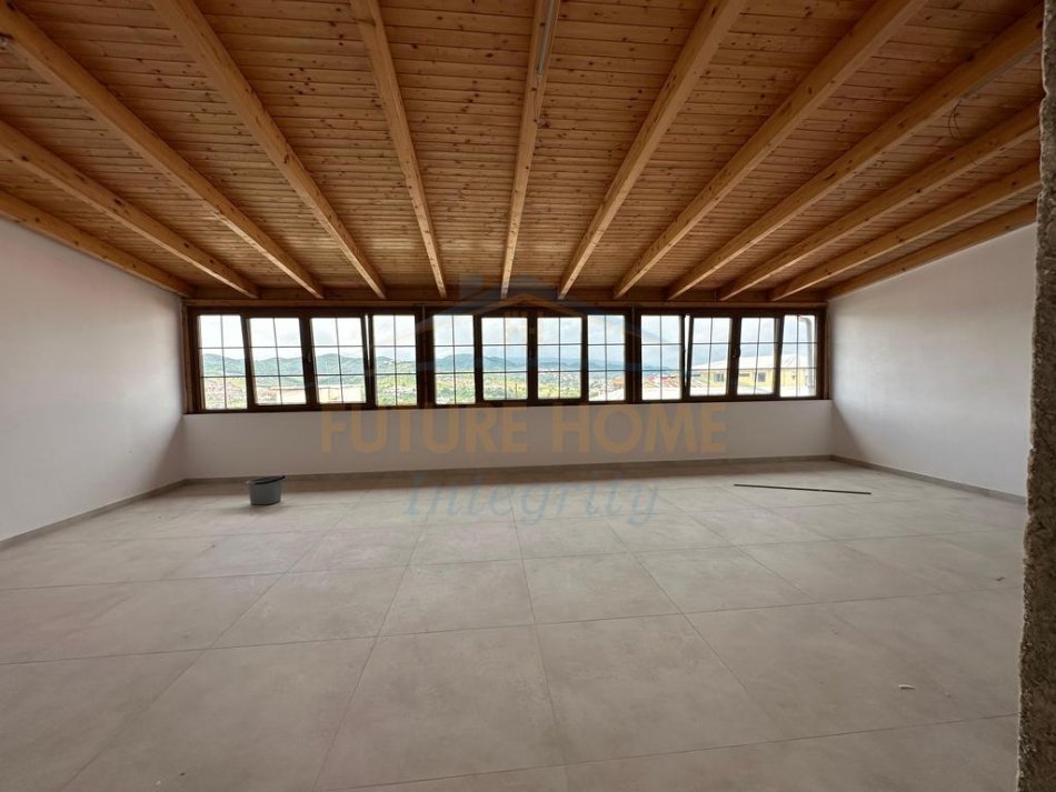Tirane, jepet me qera vetem 1 dhome Kati 2, 354 m² 1.500 € 
