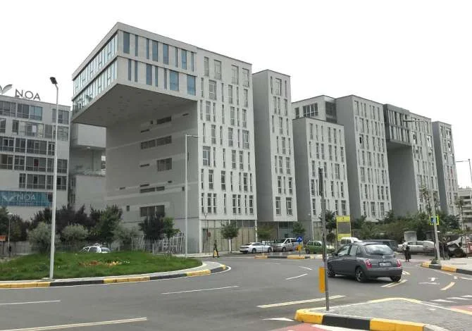 Tirane, ndarje qeraje zyre Kati perdhe, 20 m² 250 € (Kompleksi Kika 2)