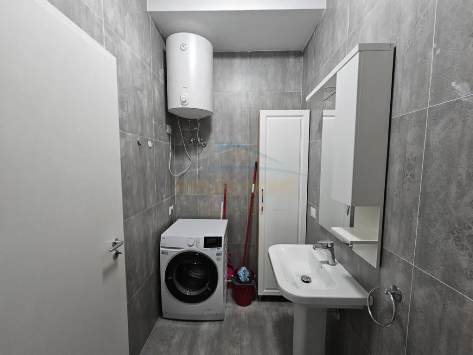 Tirane, jap me qera apartament 1+1+Ballkon Kati 3, 600 € 
