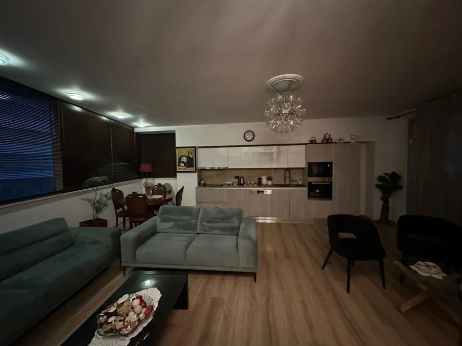 Tirane, shitet apartament duplex 2+1+Aneks+Ballkon Kati 6, 130 m² 320.000 € (Komuna Parisit)