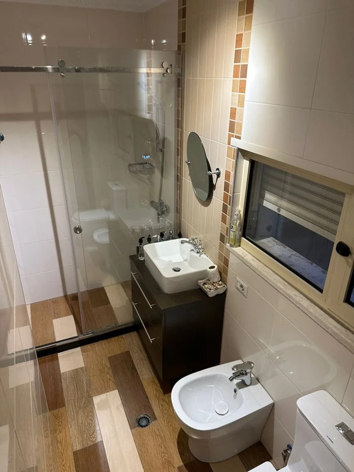 Tirane, shitet apartament duplex 2+1+Aneks+Ballkon Kati 6, 130 m² 320.000 € (Komuna Parisit)