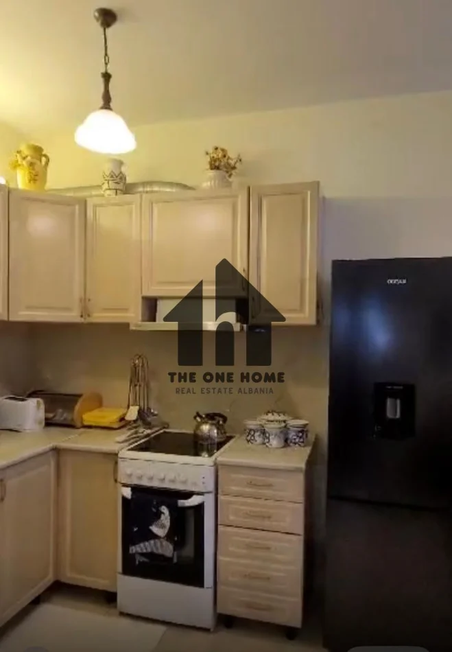 Tirane, shitet apartament 1+1 Kati 3, 38 m² 60.000 € (Rr 5-Maj)