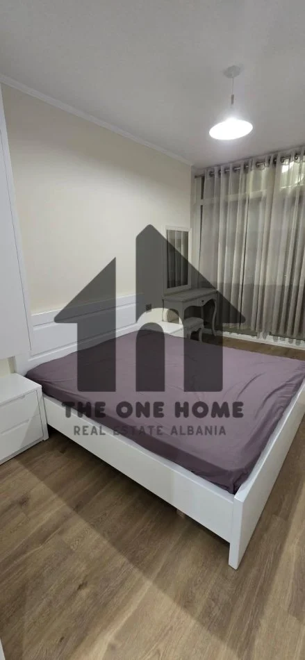 Tirane, jepet me qera apartament 1+1+Ballkon Kati 3, 68 m² 700 € (Komune - Parisit)