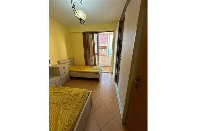 Tirane, shitet apartament 3+1 Kati 3, 120 m² 188.000 Euro (Rruga Bill Klinton)