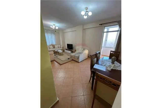 Tirane, shitet apartament 3+1 Kati 3, 120 m² 188.000 Euro (Rruga Bill Klinton)