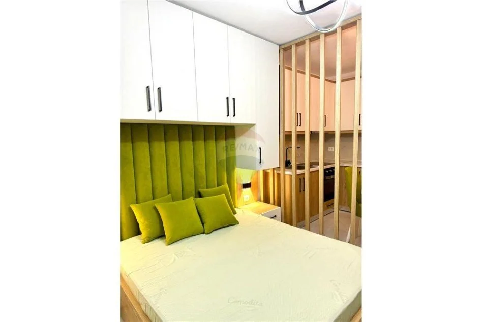Tirane, jepet me qera garsonier 1+1 Kati 4, 44 m² 530 € (Komuna e Parisit)