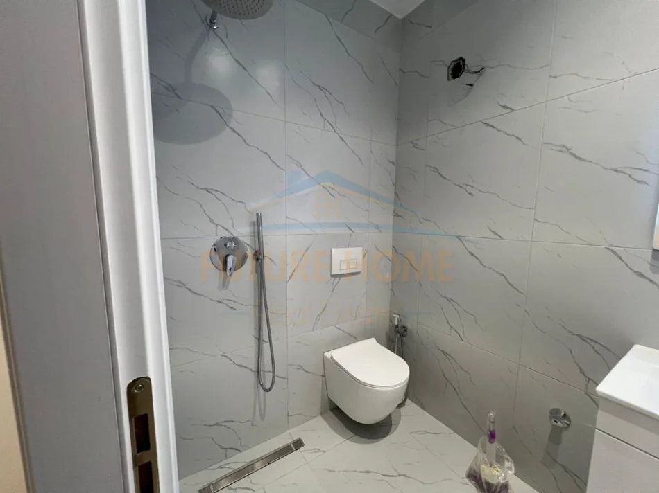 Tirane, shes apartament 1+1 Kati 1, 53 m² 145.000 € (Rrethrrotullimi i Komunes se Parisit)