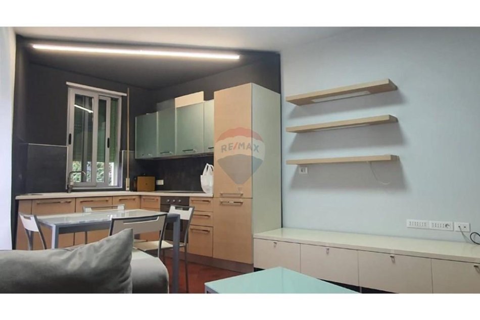 Tirane, jepet me qera apartament 1+1 Kati 2, 66 m² 620 € (Rruga Medar Shtylla)