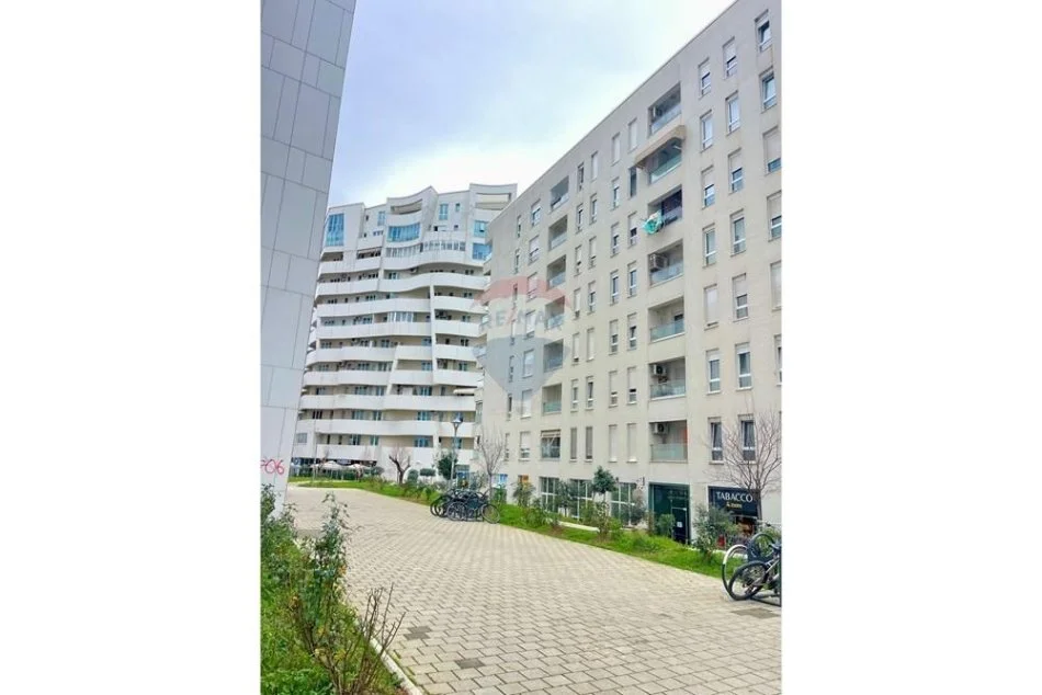 Tirane, shitet apartament 1+1 Kati 4, 63 m² 157.000 € (Kompleksi Kontakt)