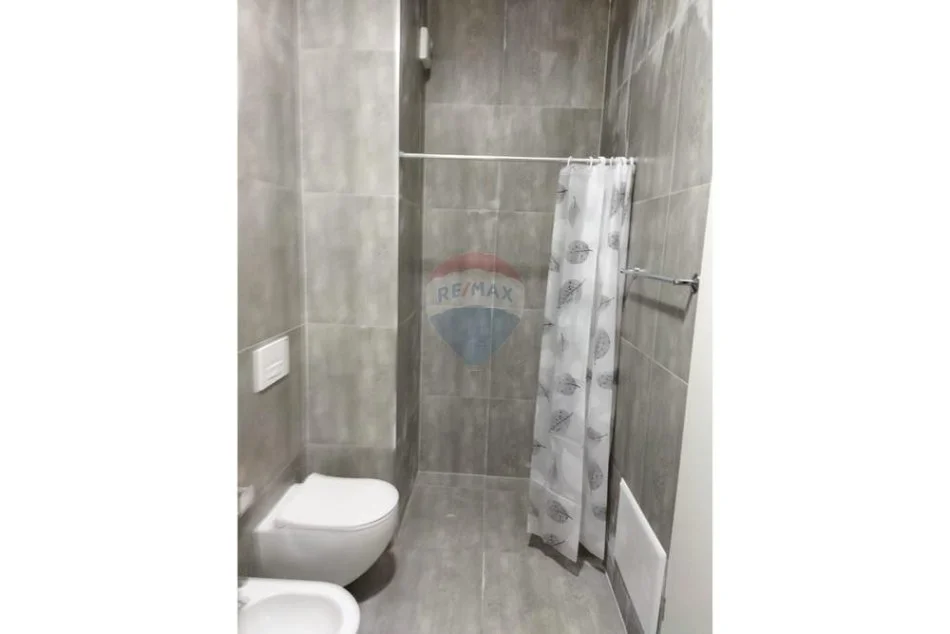 Tirane, shitet apartament 1+1 Kati 4, 63 m² 157.000 € (Kompleksi Kontakt)