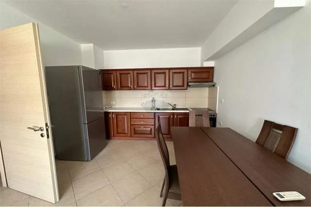 Tirane, jepet me qera apartament 1+1 Kati 7, 73 m² 500 Euro (Rruga Frosina Plaku)