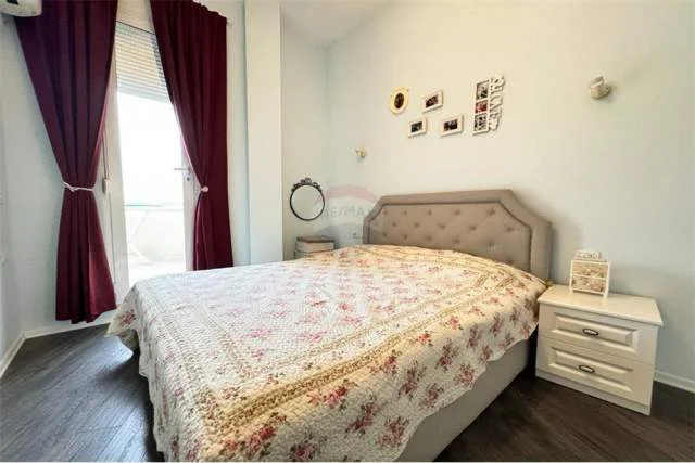 Tirane, jepet me qera apartament 2+1 Kati 10, 99 m² 600 Euro (Rruga Ndre Mjeda)