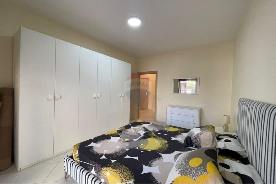 Tirane, jepet me qera apartament 1+1 Kati 2, 75 m² 500 € 