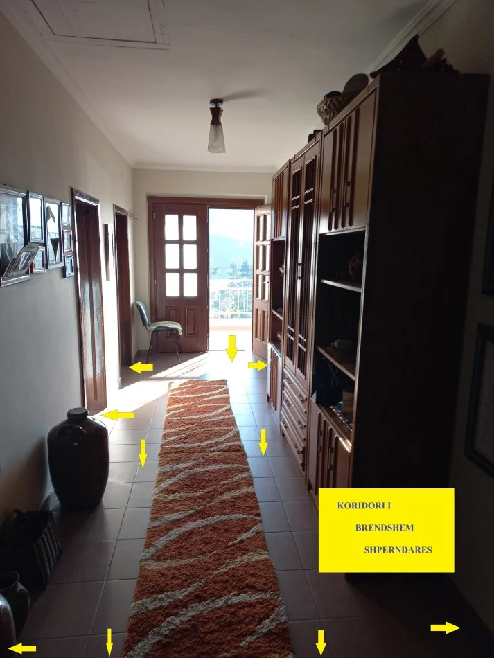 Tirane-Mullet, Me Qera Apart/komplet kati 2-të, mobiluar, në Vilë/Ndërtes me 2-kate, zonë e qetë, pastërt, panoramike, sip.kati 144m², tip 3+1, me 2-banjo, qera 500€/muaj, në Mullet prane rezervave shtetit, kodra me pisha, ura këmbësore/pasarel për Petrelë/Zip-line, 10km(15min autovetur) nga Tirana