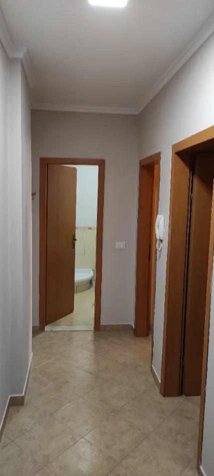 Golem, shitet nga Pronari, pa-komision apartament ne plazh 1+1+Ballkon , 62 m² 72.000 € (Rruga Viena)