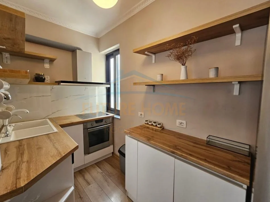 Tirane, jepet me qera apartament 2+1 Kati 11, 92 m² 1.500 € (RRUGA E KOSOVAREVE)