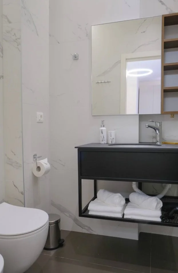 Tirane, shitet apartament 2+1 Kati 5, 98 m² 442.000 € (Rruga e Kosovareve)