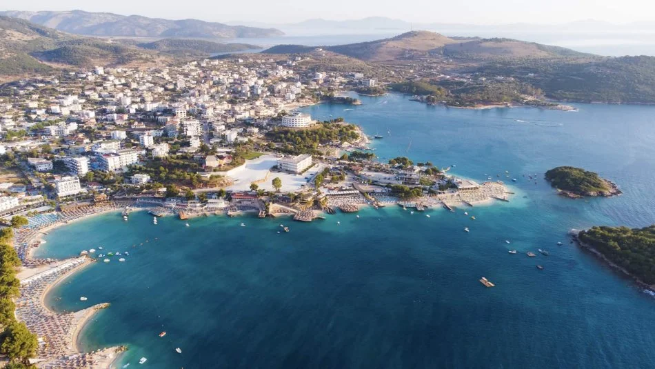 Ksamil, jepet me qera hotel , 100.000 € (ne Ksamil)