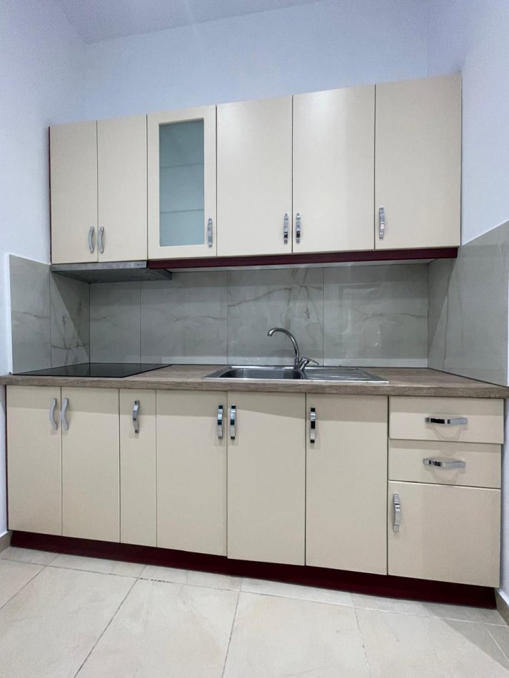 Tirane, jepet me qera 1+1+Ballkon Kati 1, 60 m² 400 € (Rruga &quot;Fuat Toptani&quot;)