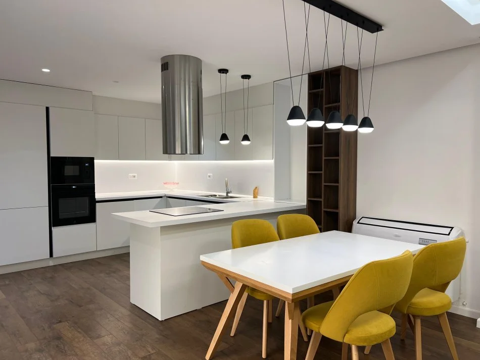 Tirane, shitet apartament 3+1+Aneks+Ballkon Kati 9, 153 m² 624.000 € (Rruga e Elbasanit)