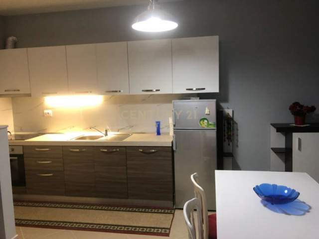 Tirane, jepet me qera apartament 1+1 Kati 3, 68 m² 350 Euro (kopshti zoologjik)