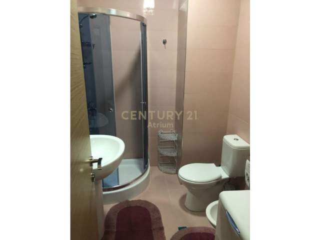 Tirane, jepet me qera apartament 1+1 Kati 3, 68 m² 350 Euro (kopshti zoologjik)