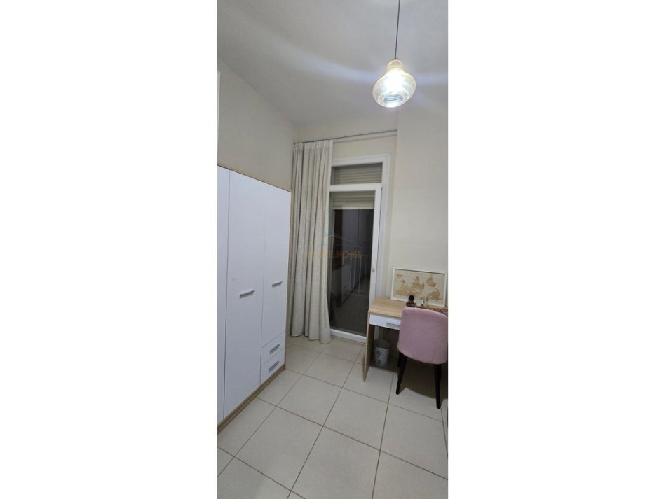 Tirane, jepet me qera apartament 2+1 Kati 2, 100 m² 900 € (Kopshti Zoologjik)