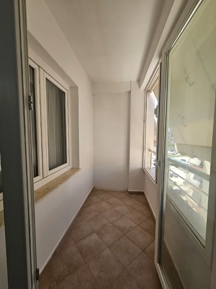 Tirane, shitet apartament 1+1+Ballkon Kati 5, 67 m² 121.000 € 