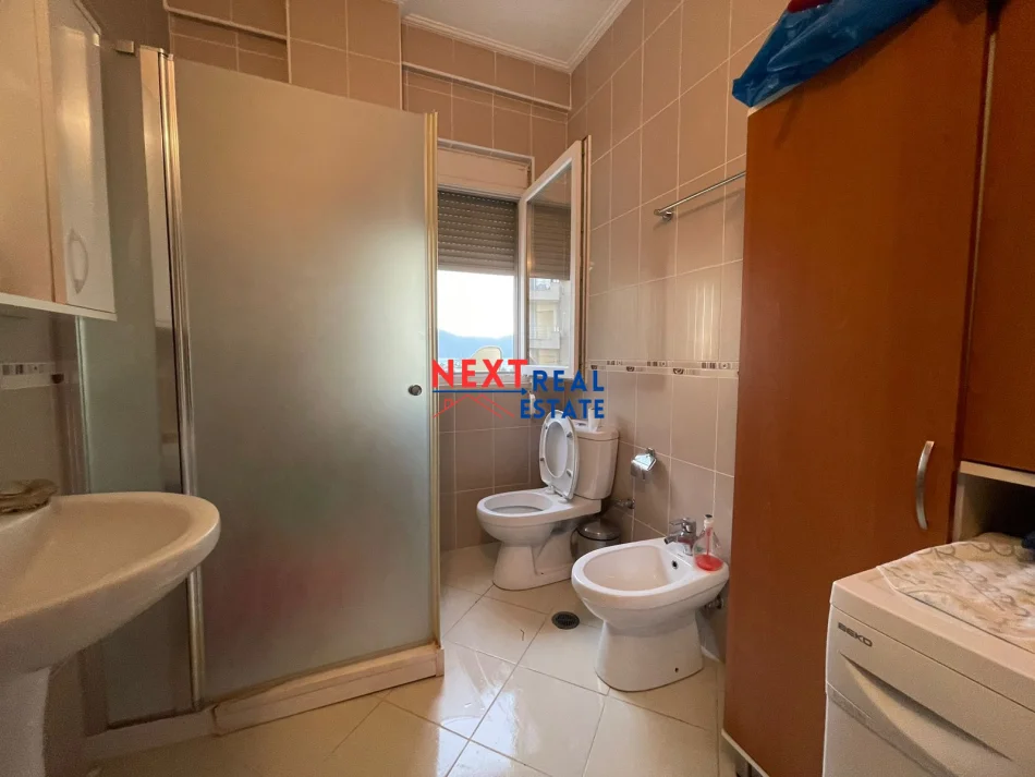 Vlore, jepet me qera apartament 1+1+Ballkon , 60 m² 450 € 