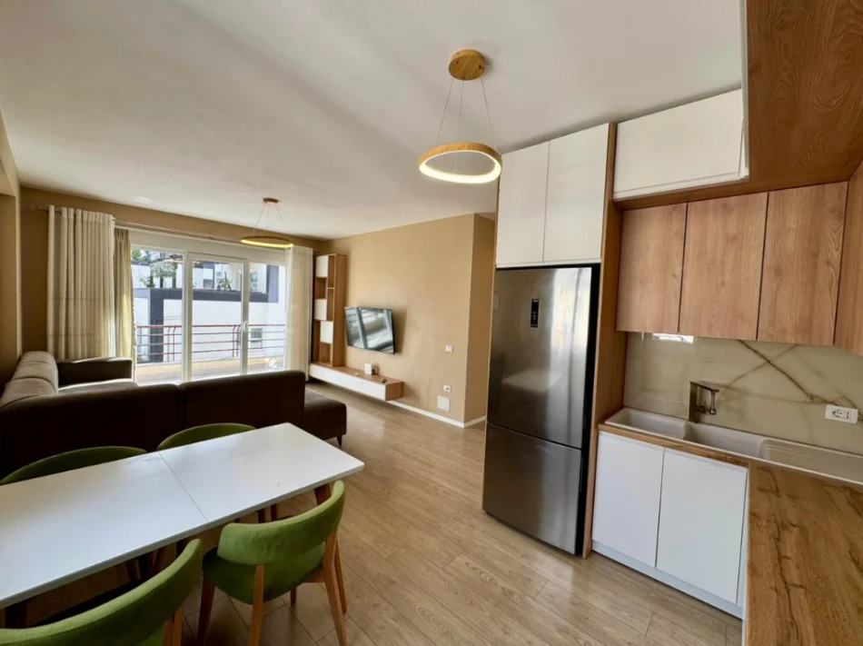 Tirane, shitet apartament 2+1 Kati 4, 105 m² 278.000 € (Liqen i thate)