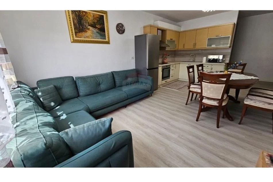 jepet me qera , 95 m² 650 € (Apartament 2+1 per qira prane Kopeshtit Botanik)
