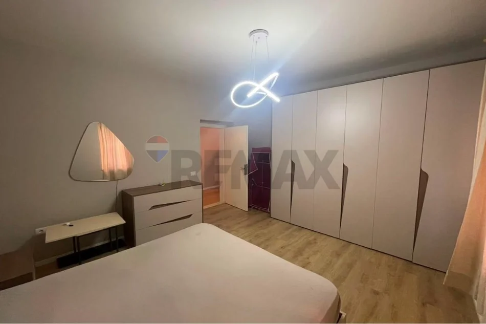 Tirane, jepet me qera apartament , 90 m² 530 € (Rruga Ferit Xhajko, Tiranë)