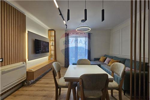 Tirane, jepet me qera apartament 1+1 , 62 m² 900 € (Rruga e Kavajës, Shqipëri)
