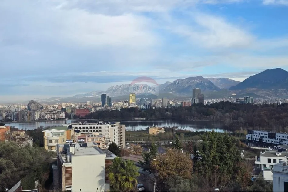 Tirane, shitet Vile , 775 m² 650.000 € 