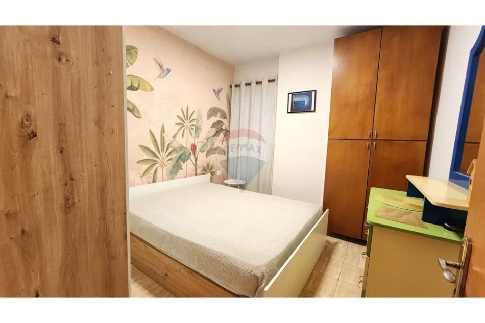Tirane, jepet me qera apartament 1+1+Ballkon Kati 2, 60 m² 400 € (Astir)