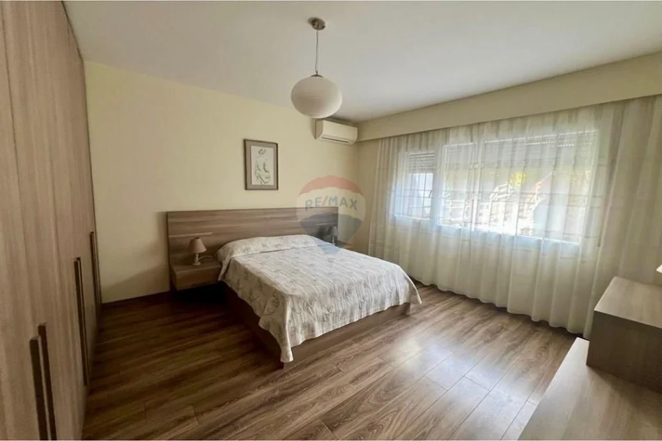 Tirane, jepet me qera apartament , 140 m² 1.500 € 