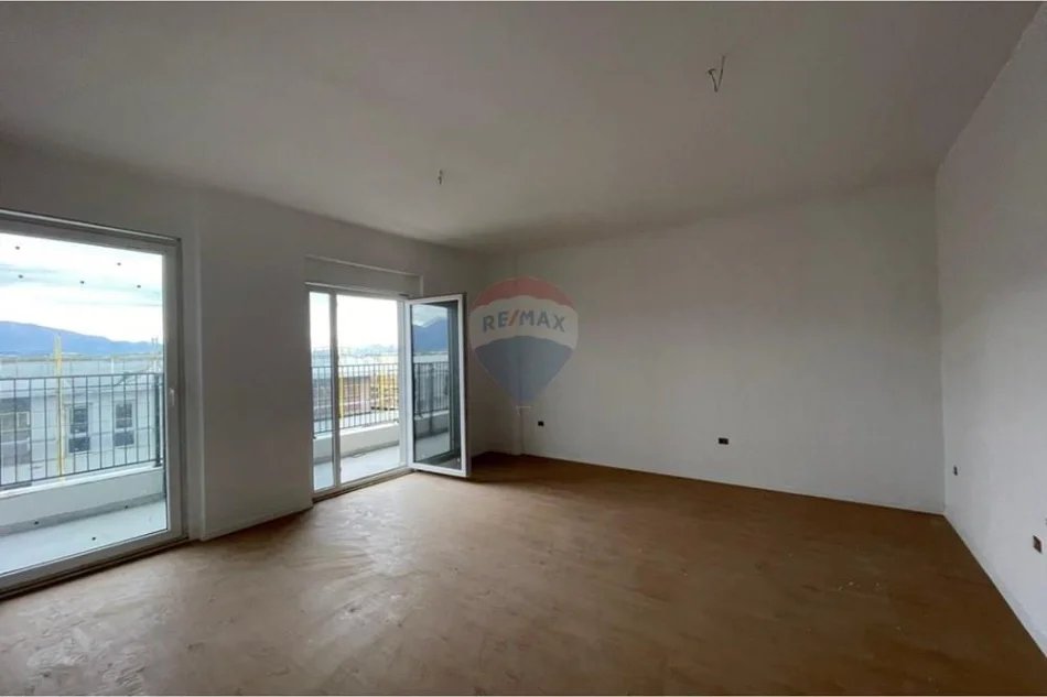 Tirane, shitet apartament , 137 m² 164.000 € 