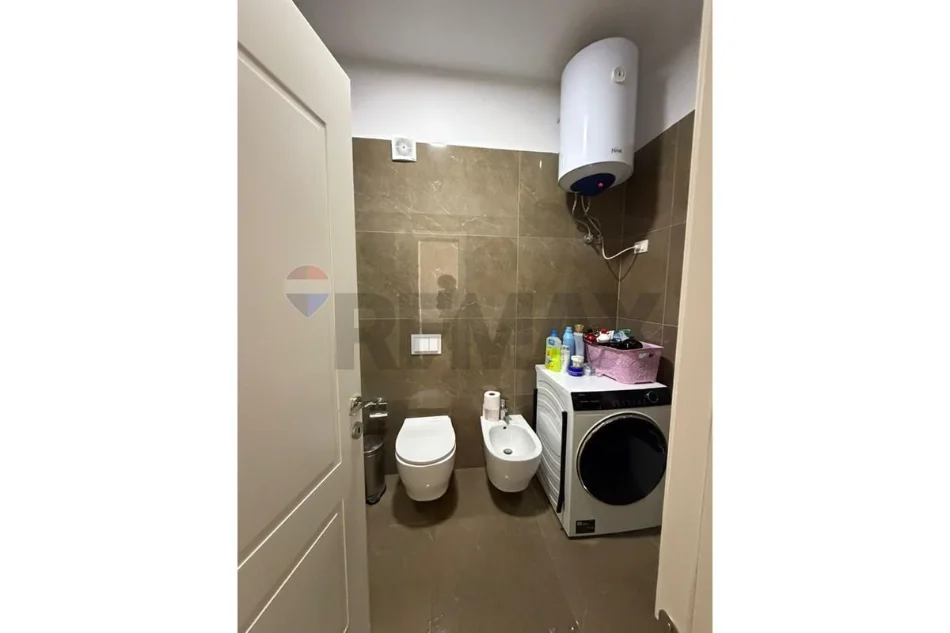 Tirane, shitet apartament 1+1+Ballkon Kati 5, 65 m² 145.000 € (Kompleksi ASL)