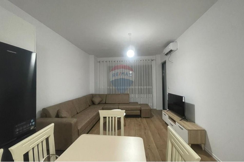 Tirane, jepet me qera apartament 2+1 Kati 3, 100 m² 500 € (Bulevardi Blue)