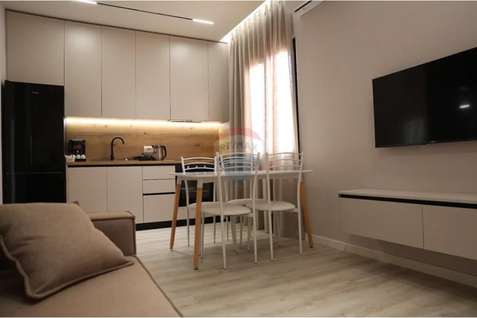 Tirane, jepet me qera apartament , 50 m² 600 € 