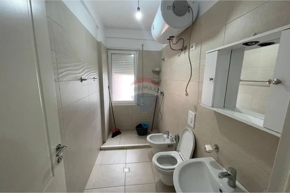 Tirane, jepet me qera apartament , 75 m² 580 € 