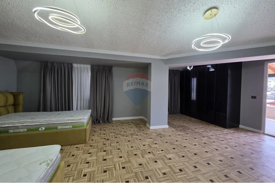 Tirane, shitet apartament+verande | Penthouse 4+1 , 330 m² 800.000 € (Lake View, Tiranë)