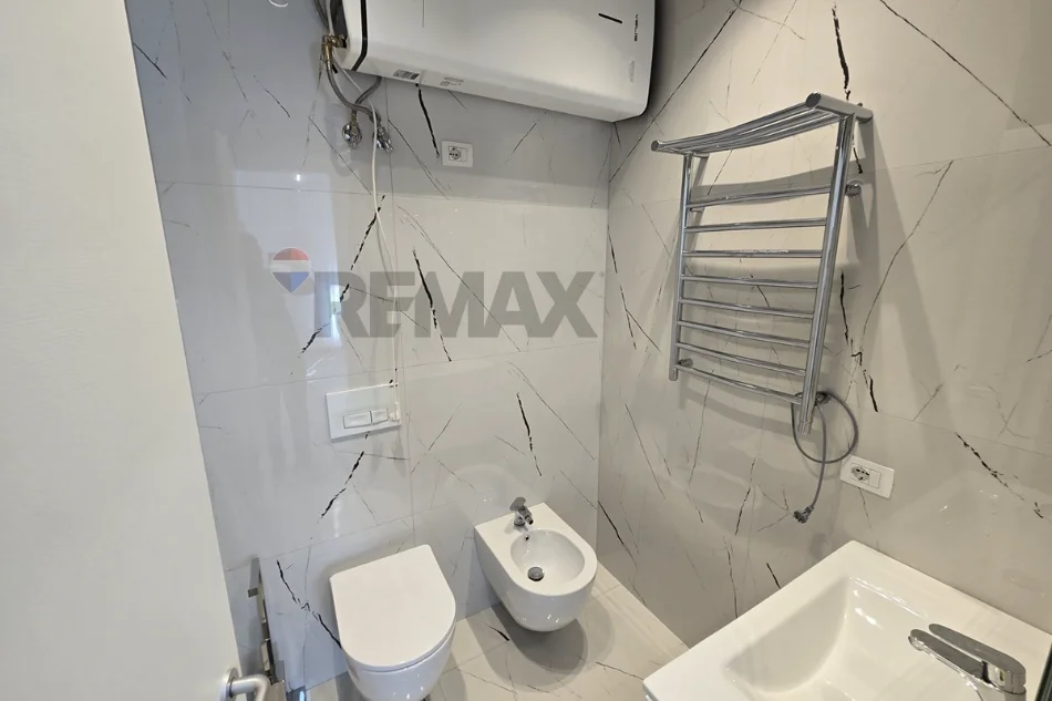 Shqiperi, jepet me qera apartament 2+1 Kati 6, 88 m² 70.000 € (Jordan Misja)
