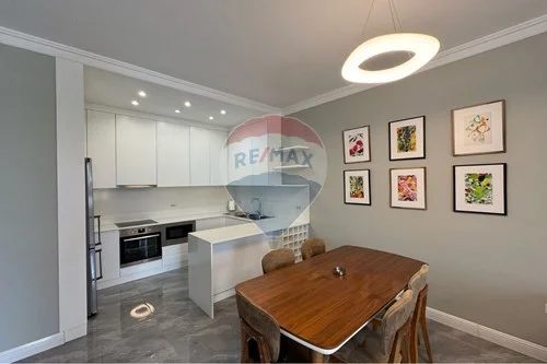 Tirane, jepet me qera 2+1 , 120 m² 1.400 € (Rr. e Vilave)