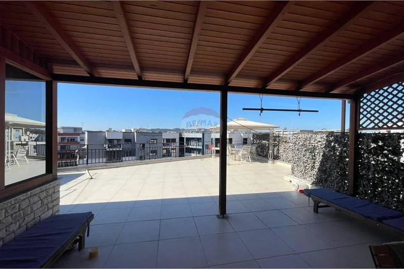 Tirane, shitet apartament , 207 m² 475.000 € 