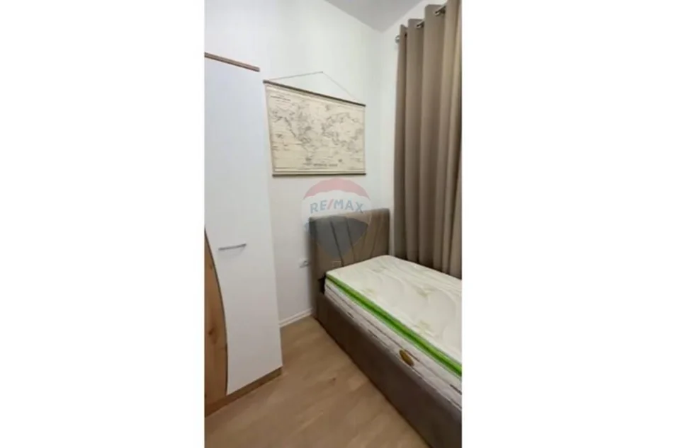 Tirane, jepet me qera apartament 2+1+Ballkon Kati 7, 90 m² 60.000 € (Pallatet Mangalem)