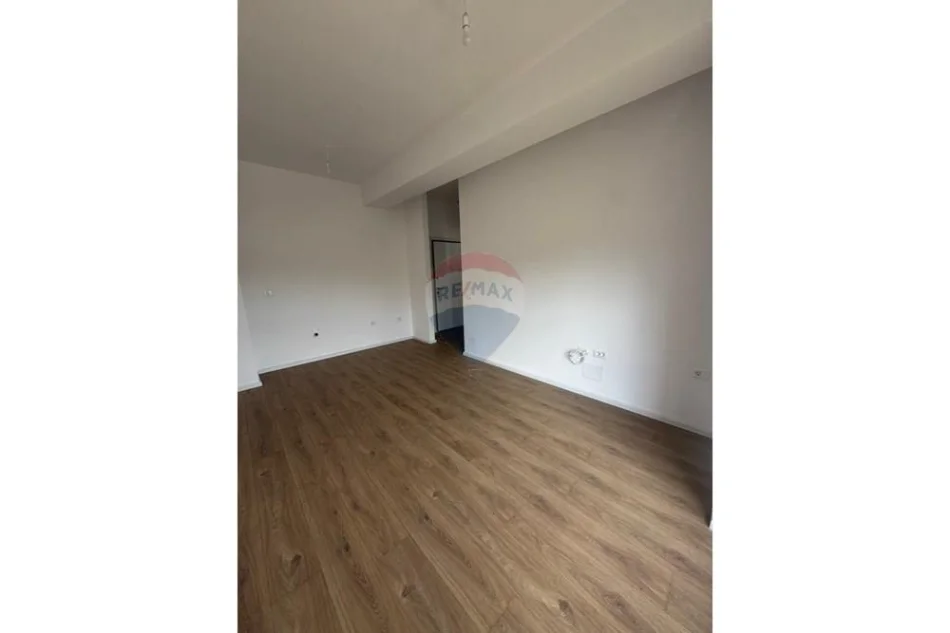 Tirane, shitet apartament , 55 m² 95.000 € (Kompleksi Mangalem, Tiranë)