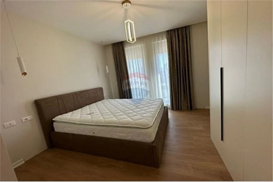 Tirane, jepet me qera apartament 1+1+Ballkon , 77 m² 700 € 