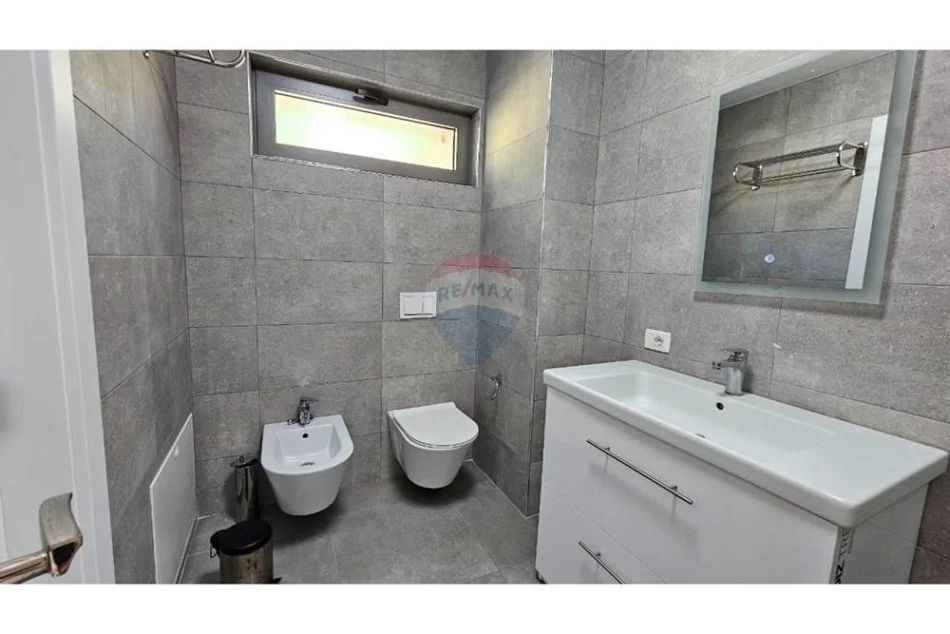 Tirane, jepet me qera Vile 3+1 , 198 m² 2.300 € (TEG, Tiranë)